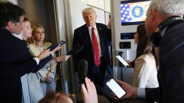 trump-korfez-ulkelerinden-3-trilyon-dolari-asan-yatirim-ve-silah-anlasmalariyla-donuyor-DBO5rbvH.jpg